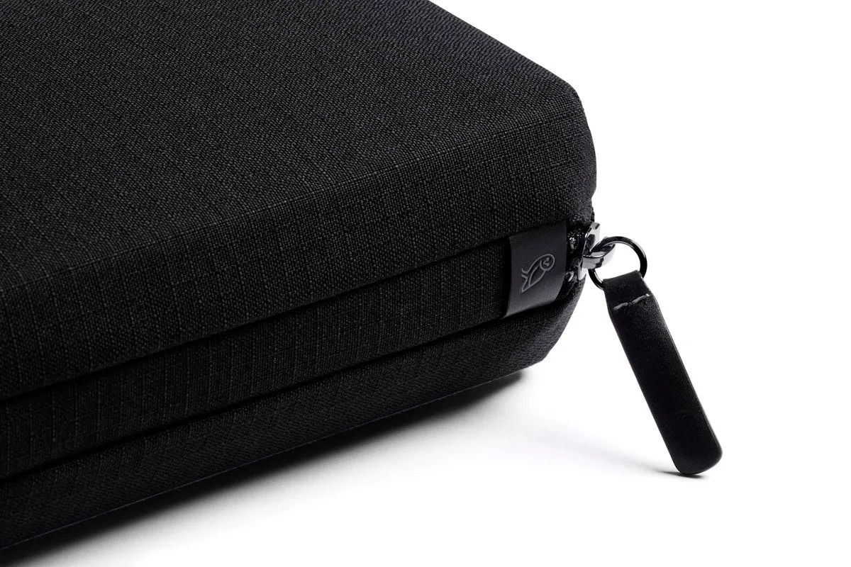 Bellroy Tech Kit Compact in Black