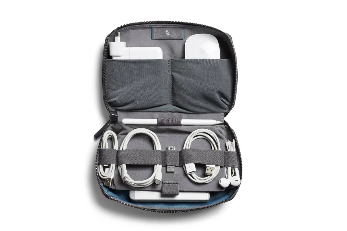 Bellroy Tech Kit Compact in Black