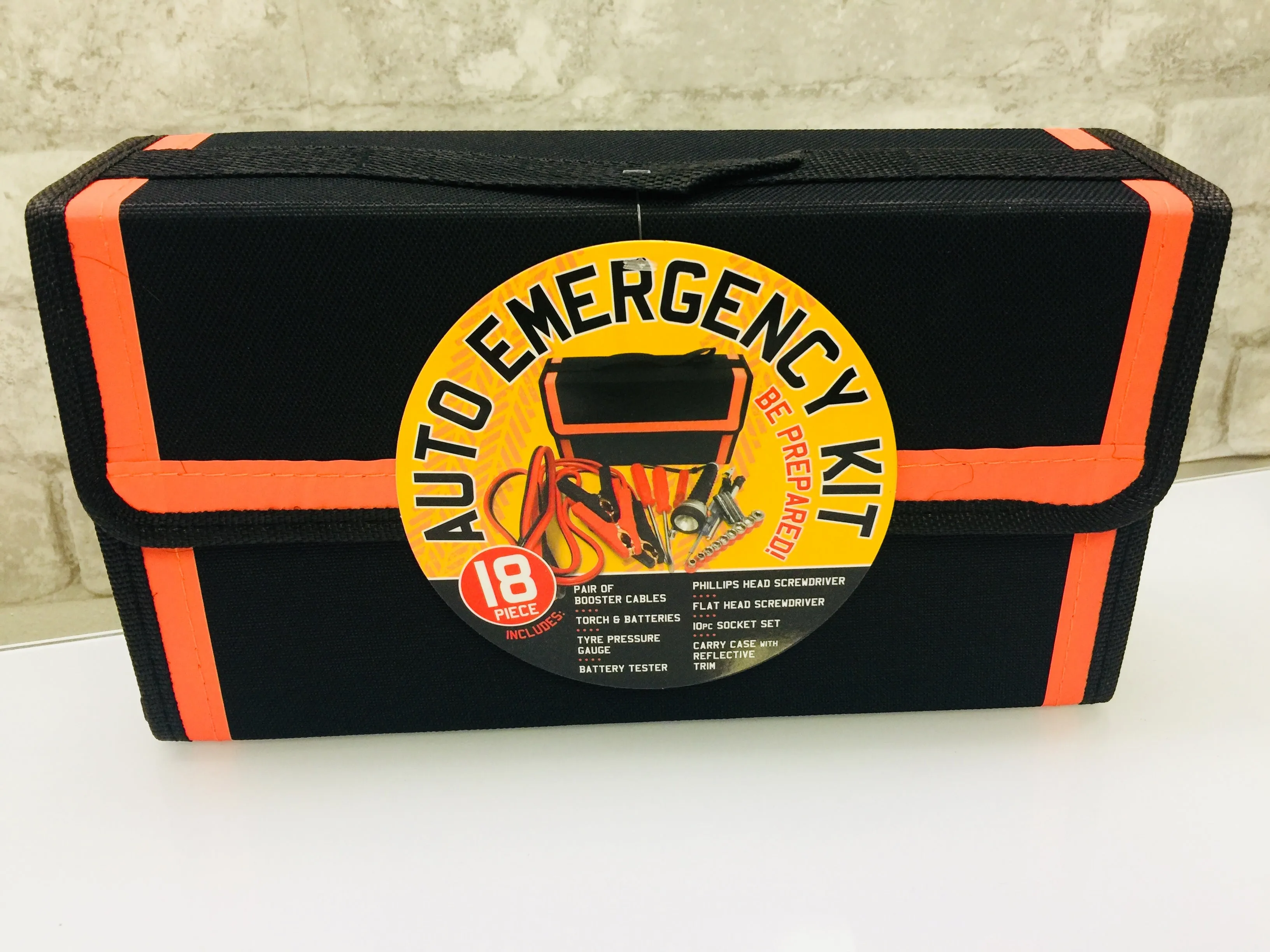 Brand new 18 Piece Auto Emergency Kit! Be Prepared! Great Gift!