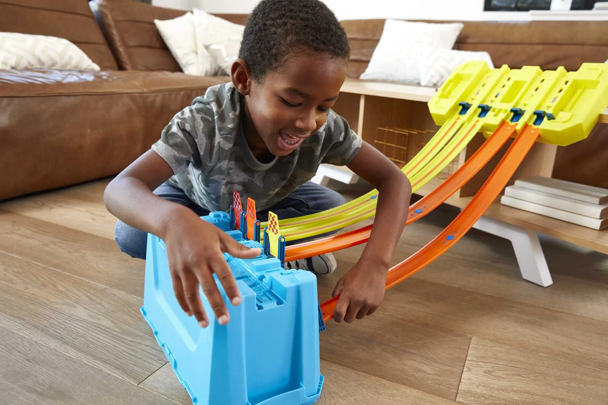 Hot Wheels Track Builder Unlimited Multi-Lane Speed Box