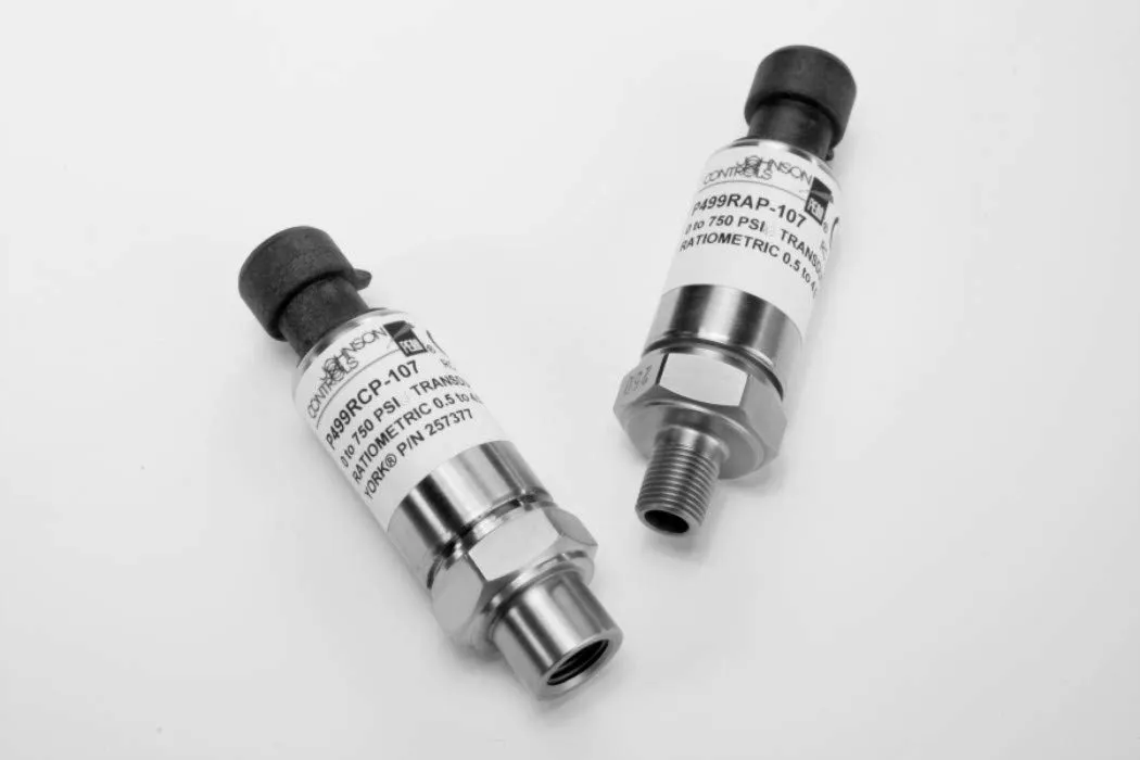Johnson Controls P499RCP-107K Penn P499 Series Electronic Pressure Transducer Kit, 0.5 to 4.5 VDC, 1/4" SAE 45° Flare Internal Thread, 0 psi Minimum Pressure, 750 psi Maximum Pressure