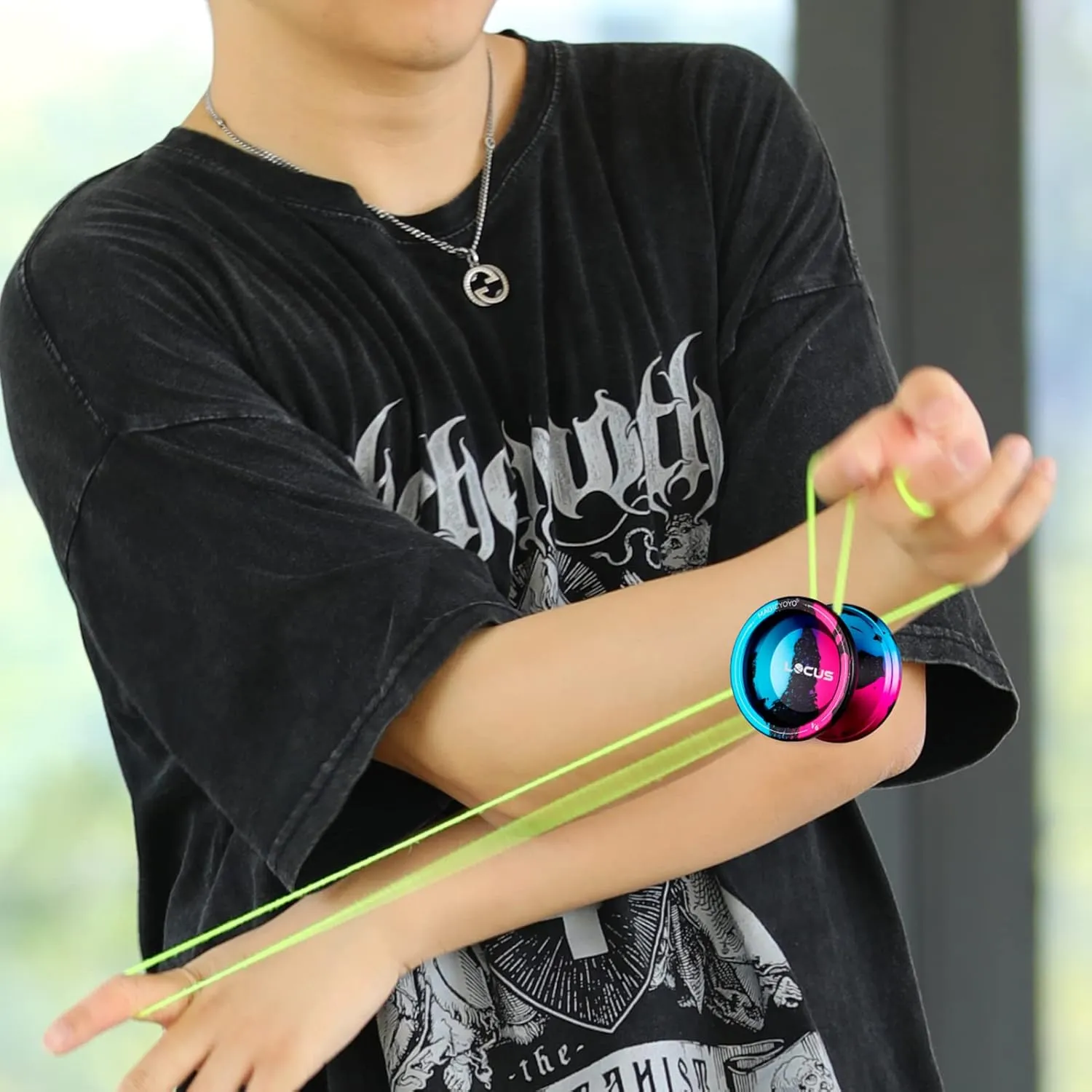 MAGICYOYO V6 Professional Responsive Yoyo for Kids Beginner, Dual Purpose YoYo with Unresponsive Yo-yo Bearing for Fingerspin Tricks   All Yoyo Kits   12 Yoyo Strings, Bag (Black Pink Blue)